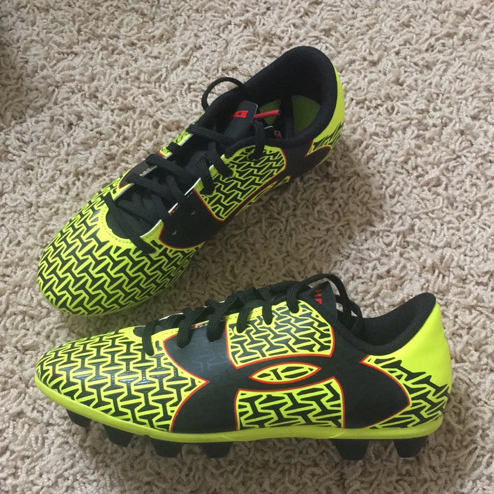 Under Armour boys cleats